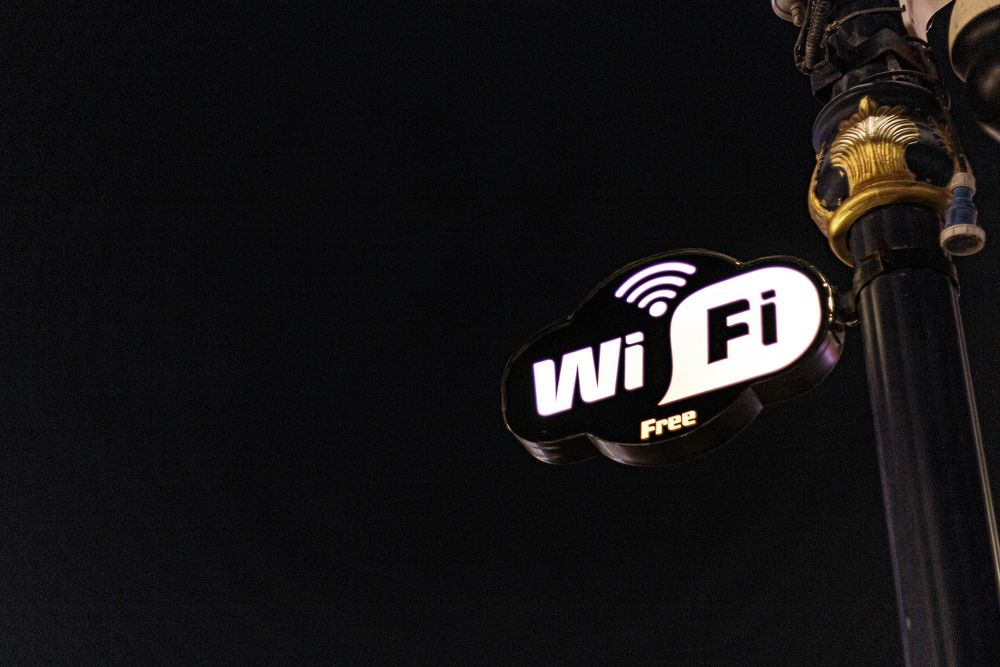 Baner z logiem Wi-Fi