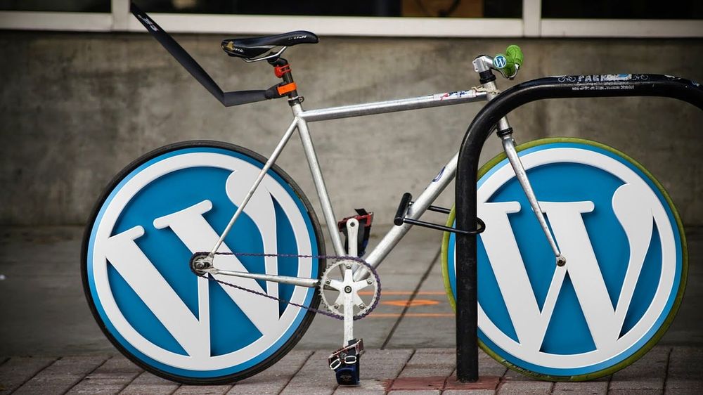 Rower z logiem WordPress